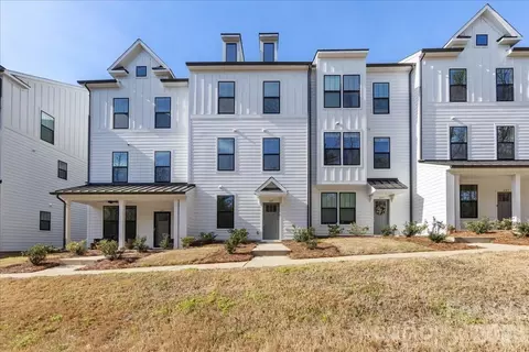 647 District Ct, Fort Mill, SC 29708