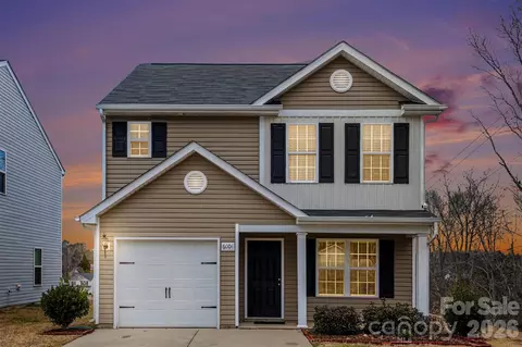 6004 Loy Ct, Charlotte, NC 28214