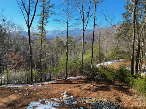 3 Dream Valley 3 Dr #3, Clyde, NC 28721