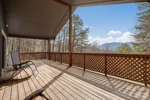 1330 Maple Springs Dr, Waynesville, NC 28785