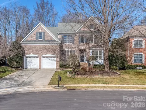 614 Ashgrove Ln, Charlotte, NC 28270