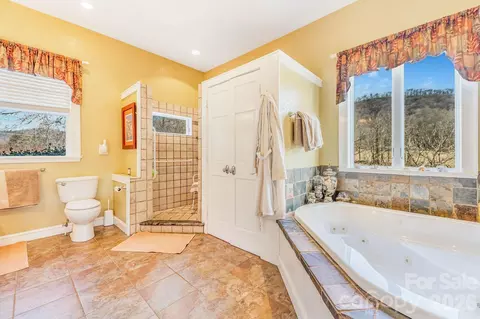 Bath - 22 Mountain Spring Ln, Canton, NC 28716 photo 1 of 5