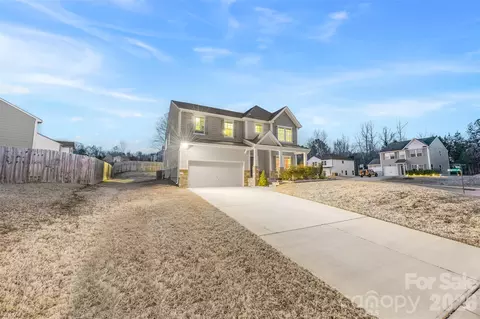 2342 Bloomfield Dr, Kannapolis, NC 28081