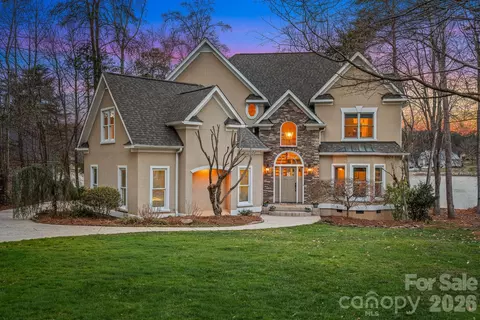 124 Cedar Bluff Ln, Mooresville, NC 28117
