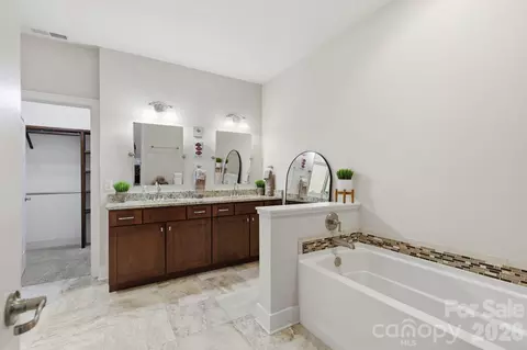 Bath - 22 River Bend Ln, Fletcher, NC 28732 photo 1 of 4