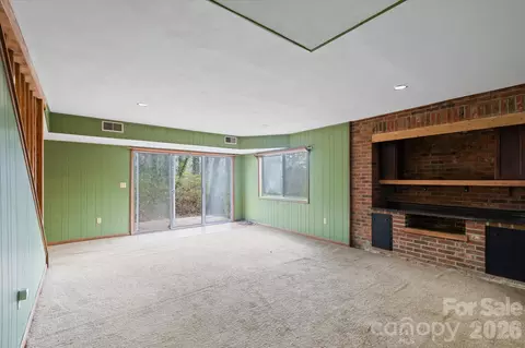Living - 277 Fairlane Rd, Columbus, NC 28722 photo 8 of 8