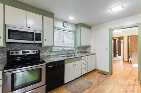 Kitchen - 277 Fairlane Rd, Columbus, NC 28722 photo 1 of 4