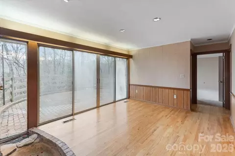 Living - 277 Fairlane Rd, Columbus, NC 28722 photo 5 of 8