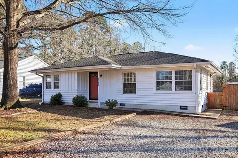 3736 Durham Ln, Charlotte, NC 28269