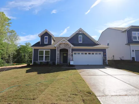 1711 Boulder Ridge Dr, Gastonia, NC 28052