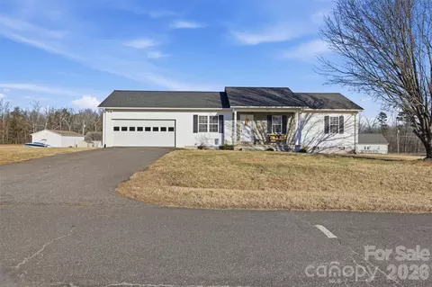 45 Brentwood Dr, Taylorsville, NC 28681