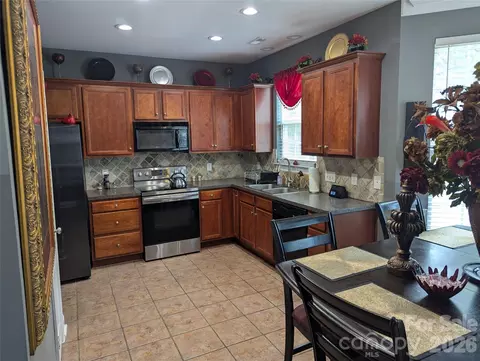 Kitchen - 3241 Ian Patrick Ave, Kannapolis, NC 28083 photo 1 of 2