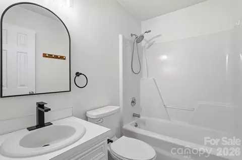 Bath - 5908 Heathrow Ct, Monroe, NC 28110 photo 5 of 5