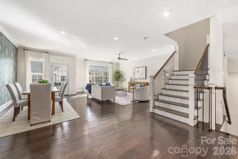 541 Griffith Village Ln, Davidson, NC 28036 photo 2