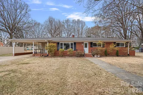 337 Fieldstone Rd, Mooresville, NC 28115