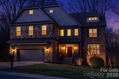 217 Hillandale Dr, Charlotte, NC 28270