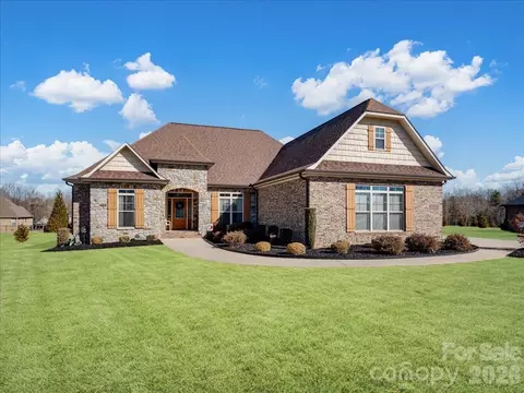 137 Ledge Stone Ln, Gaffney, SC 29341