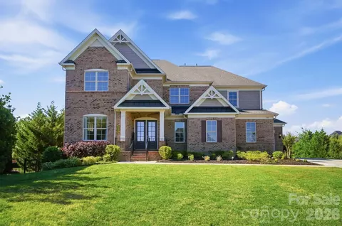 1105 Giacomo Dr, Waxhaw, NC 28173