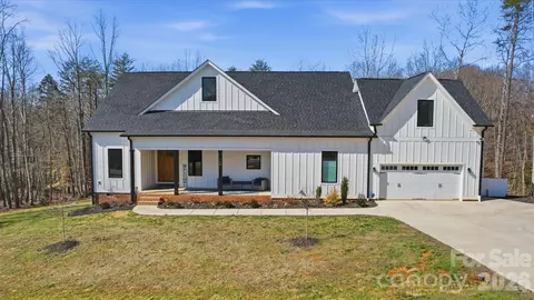 128 Laurel Ridge Dr, Statesville, NC 28677
