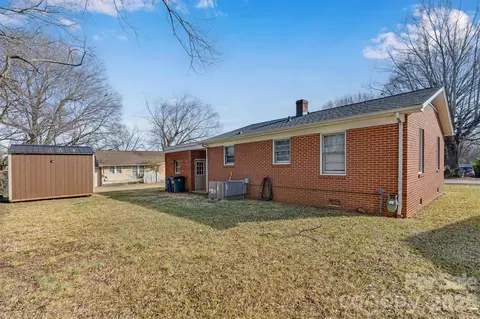 109 9th Se St SE, Conover, NC 28613 photo 6