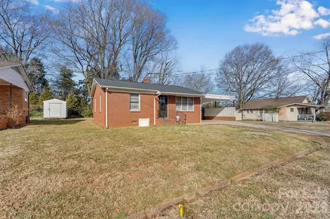 109 9th Se St SE, Conover, NC 28613 photo 2