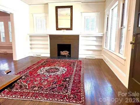 Living - 113 E Miller St, Salisbury, NC 28144 photo 2 of 5