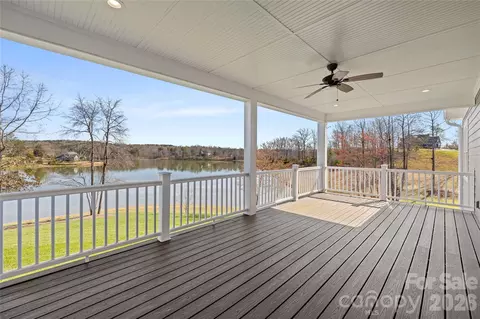 Exterior - 490 Mapleton Ln, Columbus, NC 28722 photo 3 of 4