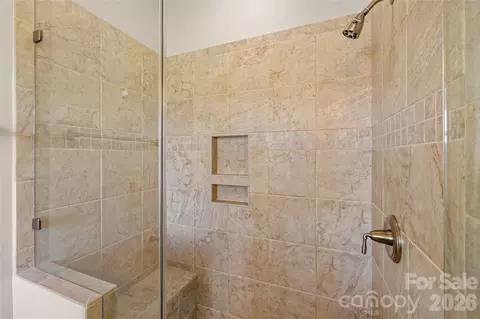 Bath - 490 Mapleton Ln, Columbus, NC 28722 photo 2 of 5