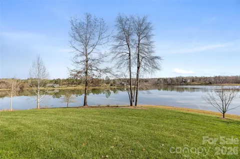 View/Area - 490 Mapleton Ln, Columbus, NC 28722 photo 2 of 3