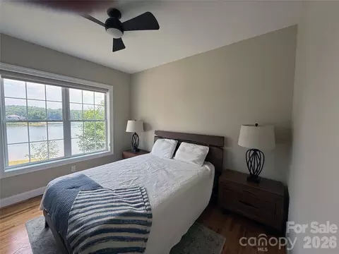 Bedroom - 490 Mapleton Ln, Columbus, NC 28722 photo 8 of 10