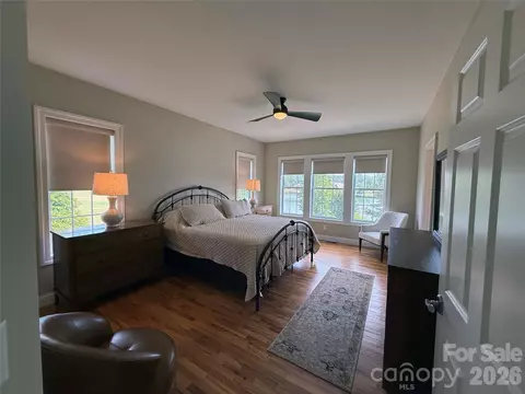 Bedroom - 490 Mapleton Ln, Columbus, NC 28722 photo 4 of 10