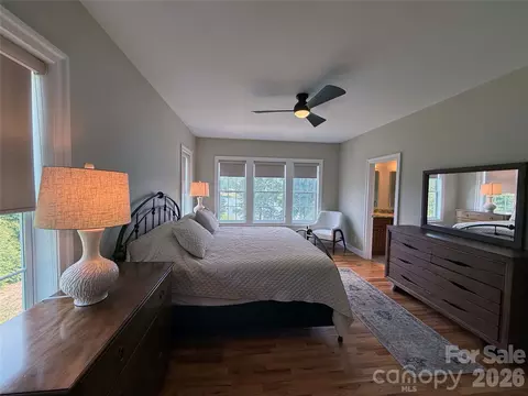Bedroom - 490 Mapleton Ln, Columbus, NC 28722 photo 2 of 10