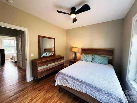 Bedroom - 490 Mapleton Ln, Columbus, NC 28722 photo 5 of 10