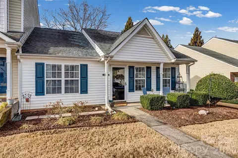 8037 Long House Ln, Fort Mill, SC 29707