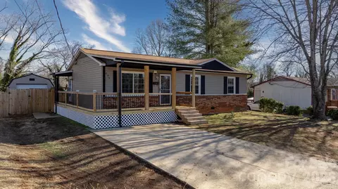 606 Prospect Nw St NW, Lenoir, NC 28645