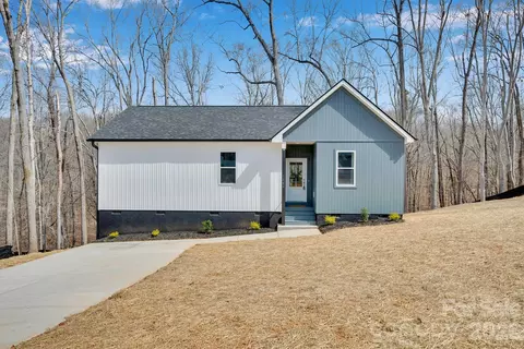 122 Plum Tree Ln, Statesville, NC 28677