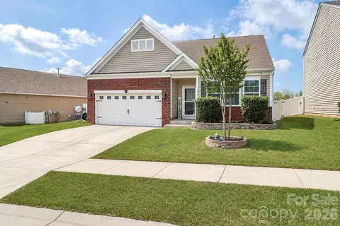 180 N Cromwell Dr, Mooresville, NC 28115