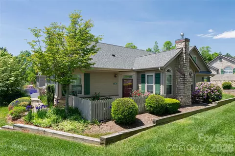 55 Outlook Cir, Swannanoa, NC 28778