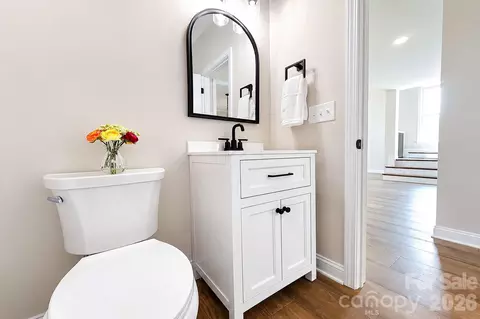 Bath - 1378 Valhalla Dr, Denver, NC 28037 photo 1 of 6