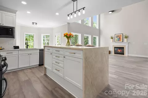 Kitchen - 1378 Valhalla Dr, Denver, NC 28037 photo 2 of 3