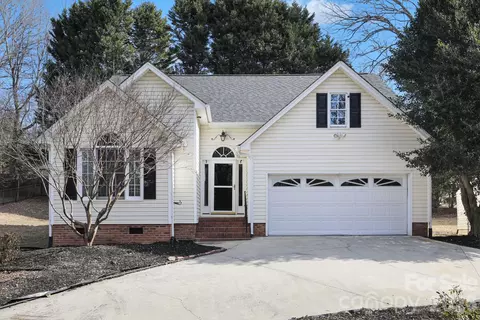 1448 Rainforest Ct, Gastonia, NC 28054