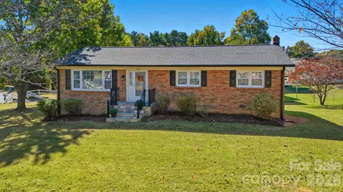 2601 Entrance Rd, Kannapolis, NC 28081