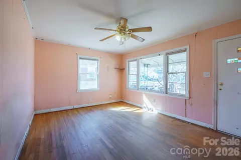 Living - 502 Cardinal Ct, Davidson, NC 28036 photo 1 of 1