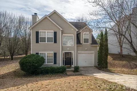1434 Swaying Branch Ln, Clover, SC 29710