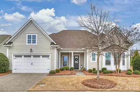 15413 Topanga Dr, Charlotte, NC 28278
