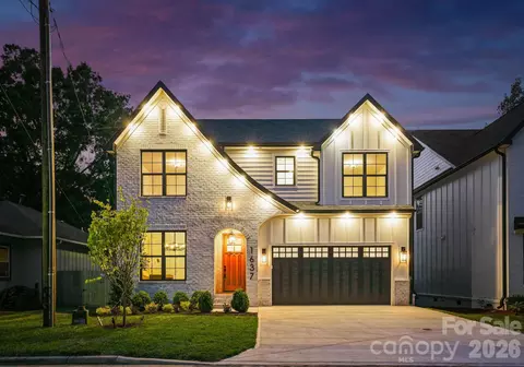 1637 Longfellow St, Charlotte, NC 28205