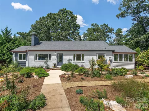 29 White Pine Dr, Asheville, NC 28805
