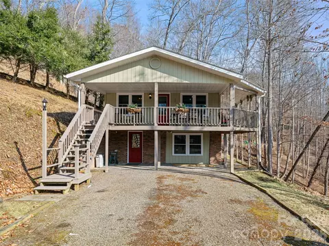46 Dove Hill Rd, Burnsville, NC 28714