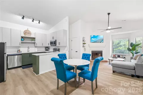 4130 Charlotte C Hwy #C, Lake Wylie, SC 29710