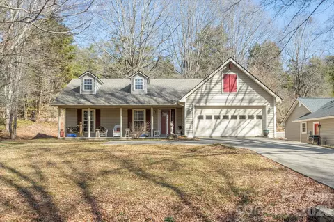 2625 Middleton Cir, Hendersonville, NC 28791